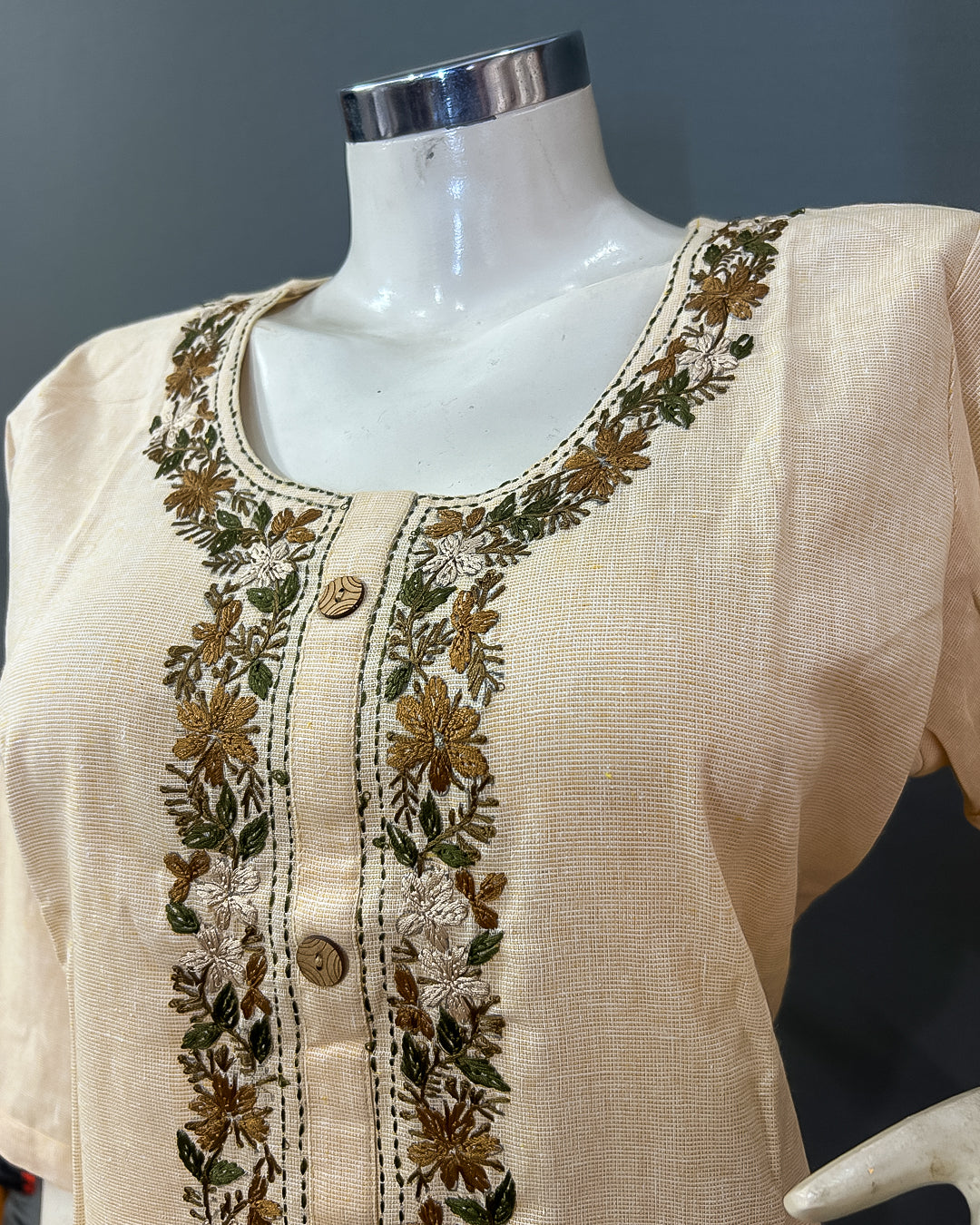 Sand Dune Embroidered Linen Cotton Kurti Set
